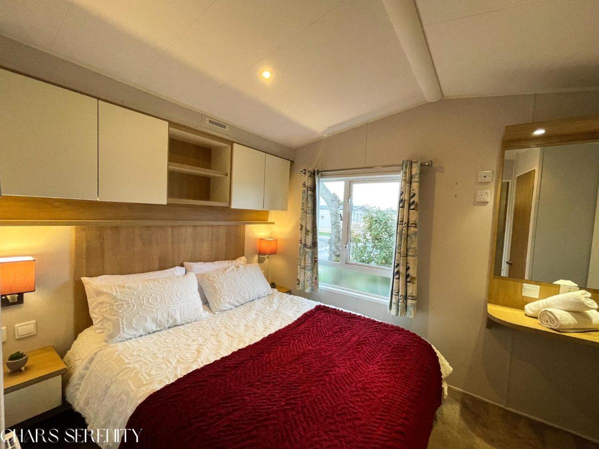 Lovely Holiday Home At Lyons Caravan Park! Престатин Экстерьер фото
